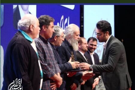 تقدیر از مدیران برگزیده انجمن سینمای جوانان ایران در آئین اختتامیه دومین جشن مهر سینمای ایران