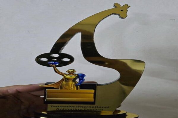 «افسانه سپهر» جایزه‌ اصلی جشنواره انیمیشن تانزانیا را کسب کرد