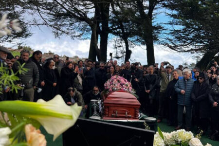 بدرقه پیکر زنده‌یاد بهرام بیضایی در آمریکا