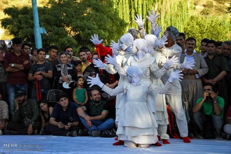 نامه بیش از ۲۸۰ هنرمند معترض تئاتر خیابانی  به وزیر ارشاد