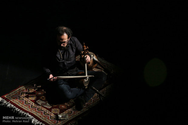 حسام اینانلو «نقاشی صداها» را اجرا می کند/ همراهی دودوک و کمانچه