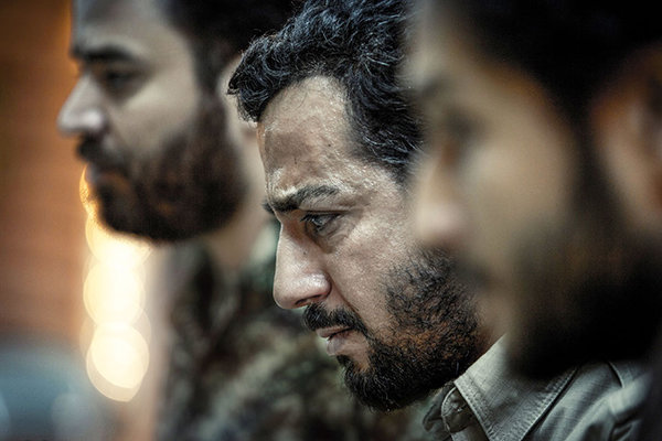 حسین انتظامی جلوی اکران «دیدن این فیلم جرم است» را گرفته است