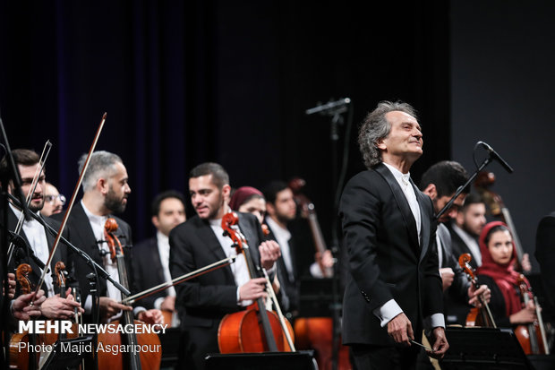 رهبر ارکستر سمفونیک تهران در «شب موسیقی» شبکه چهار