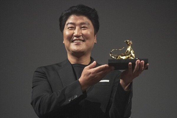یک آسیایی جایزه برتری لوکارنو را برد/ تجلیل از بازیگر «پارازیت»