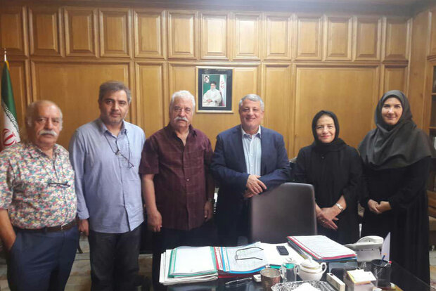 هنرمندان تئاتر با رئیس شورای شهر تهران دیدار کردند