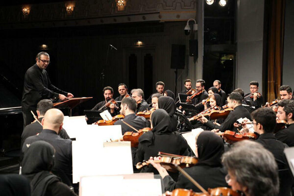 اجرای خانگی ارکستر سمفونیک تهران آماده شد/ توضیحات بردیا کیارس
