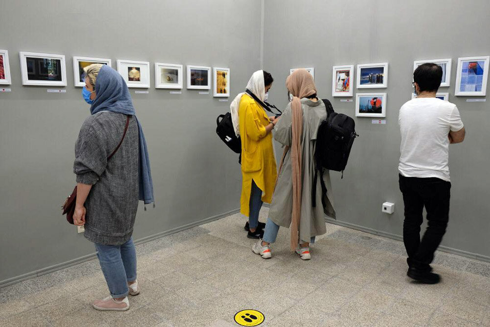 روایت‌های شخصی عکاسان در نمایشگاه «۹۹» به نمایش درآمد