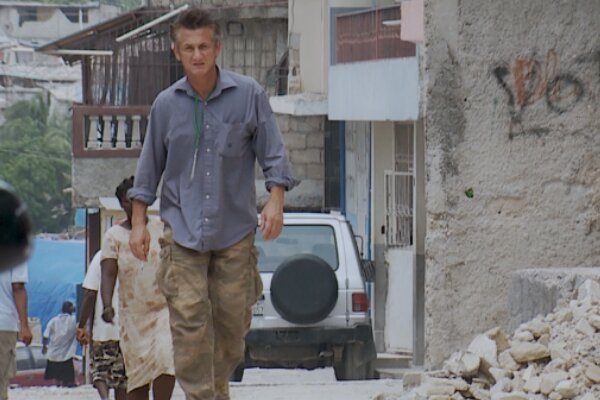 تولید مستندی از تلاش‌های شان پن در زلزله هاییتی و شیوع کرونا