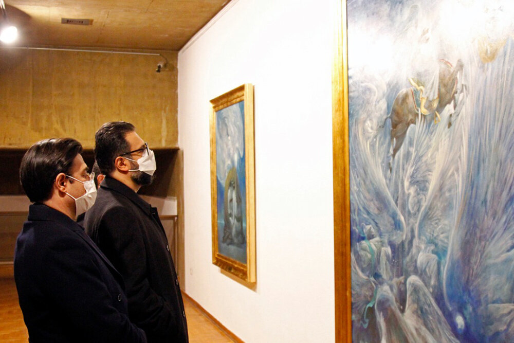 بازدید معاون هنری و مدیرکل هنرهای تجسمی از نمایشگاه روح‌الامین
