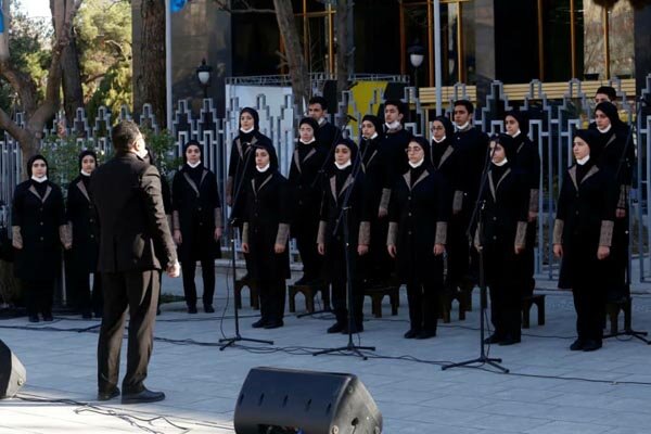 فرزندان ایران «یار دبستانی» را اجرا کردند