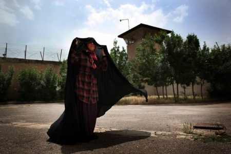 اکران فیلم مستند «مهین» اولین قاتل سریالی زن ایران در فیلیمو و نماوا